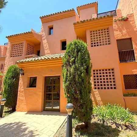 Evans Realty Ax Playa & Piscinas & Garaje Apartment Estepona