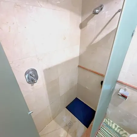 Evans Realty Ax Playa & Piscinas & Garaje Apartment *