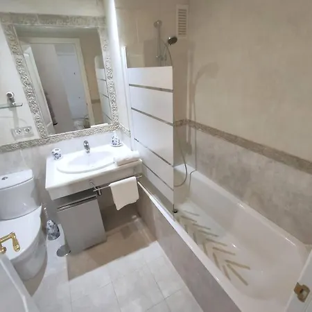 Evans Realty Ax Playa & Piscinas & Garaje Apartment *